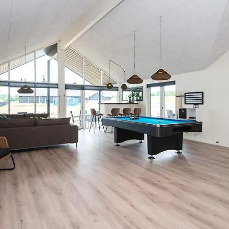 Luxury Retreat In Mommark - By Traum